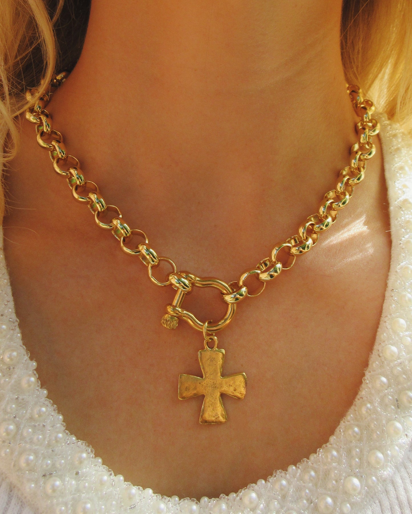 18K Gold Plated Rolo Chain Shackle Necklace with Cross Charm - Customizable