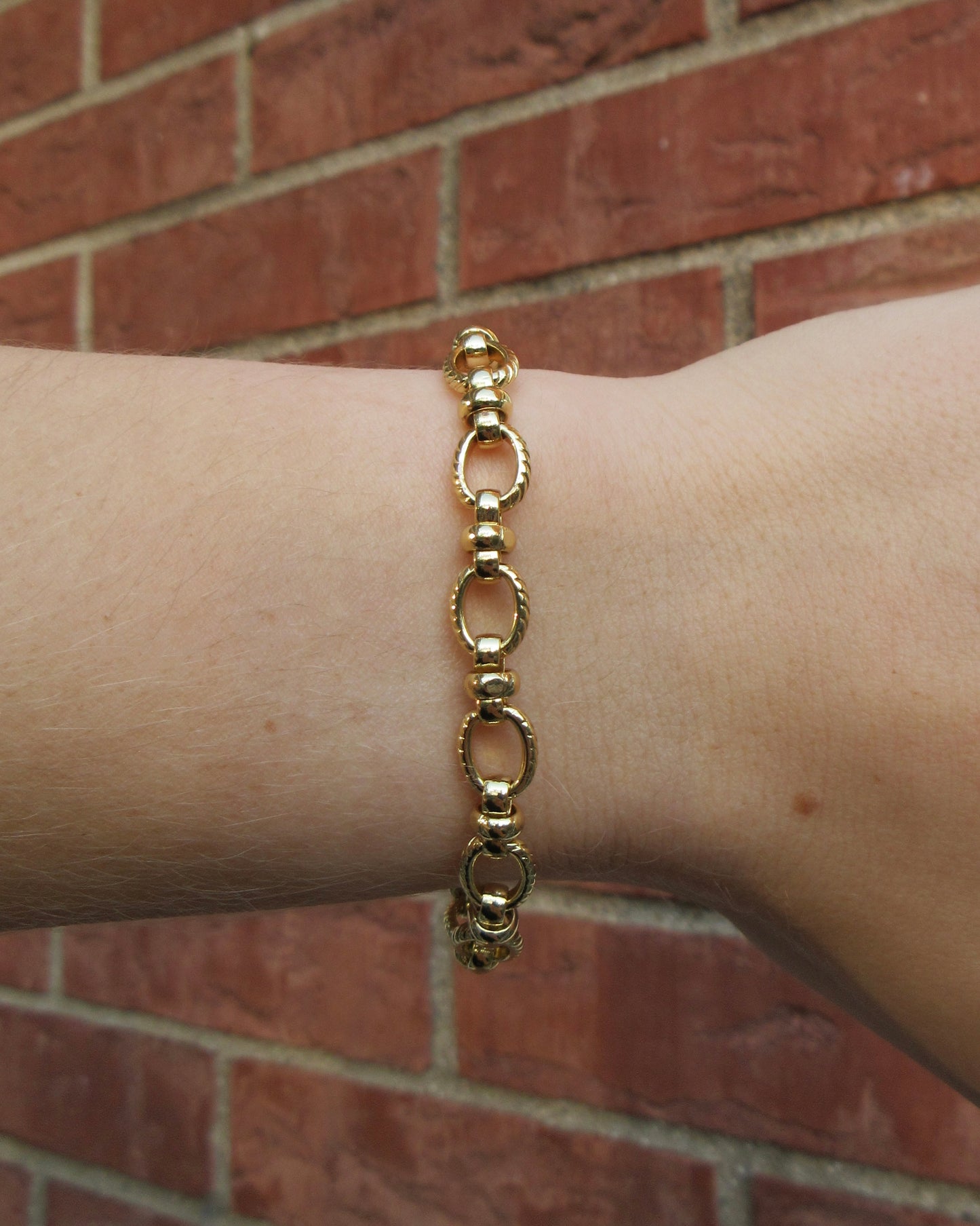 Gold Oval Cable Chain Bracelet
