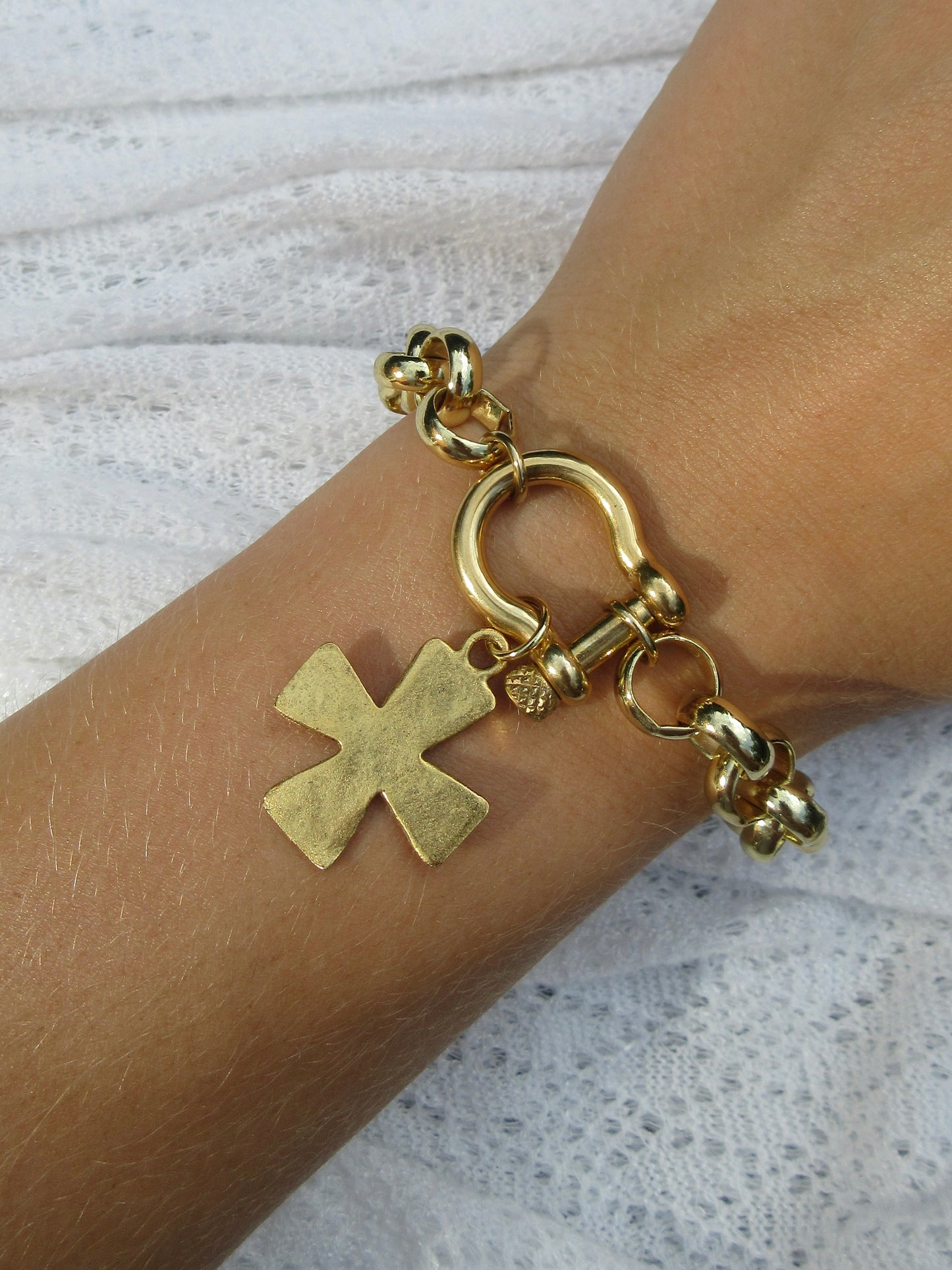 Gold Shackle 18K Gold Plated Bracelet - Customizable